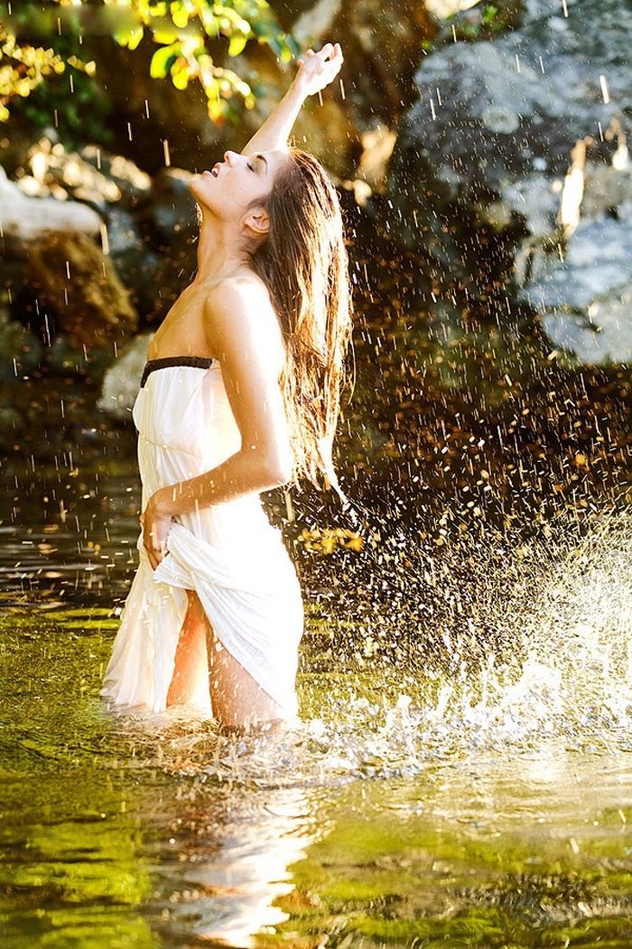 Marie Avgeropoulos in Melbourne