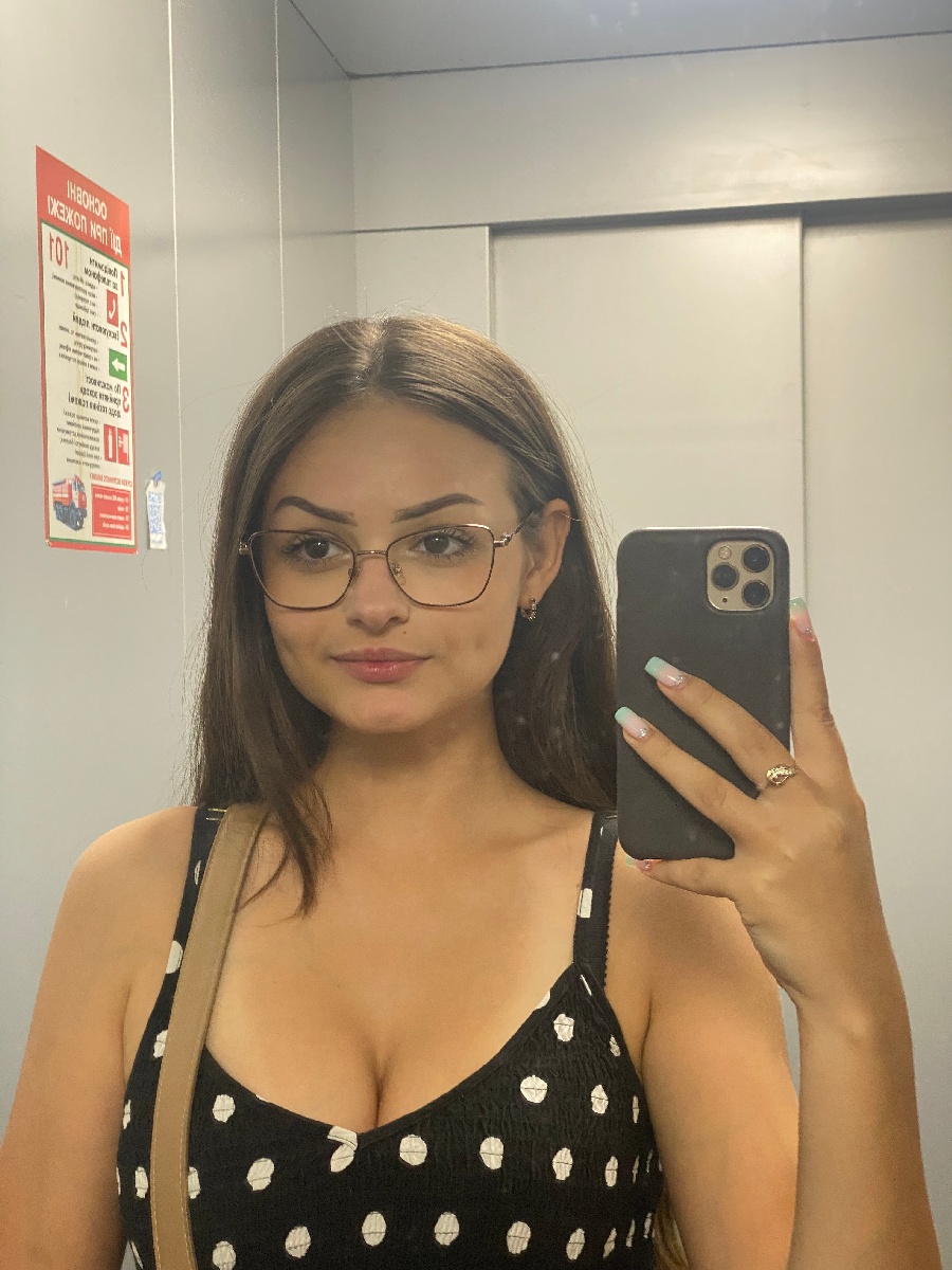 Sexy model Stacy in Melbourne